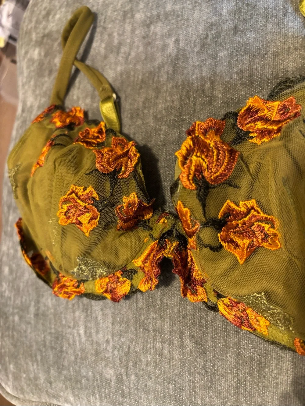 Olive Green Italian Floral Embroidered Fairycore Underwire Bra in 36C/D - Picture 3 of 11